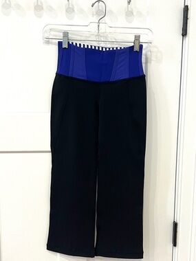 Lululemon High-Waist Colorblock Crop Pants in Black and Royal Blue